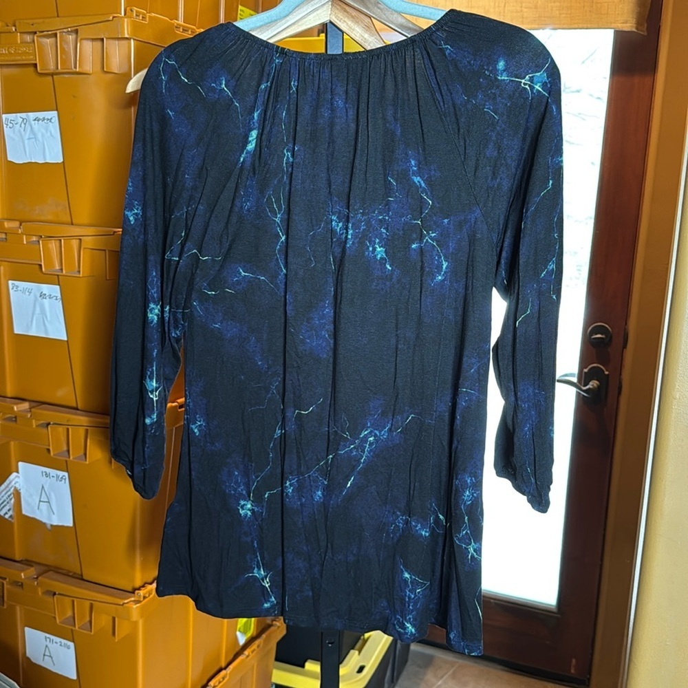 NWT LuLaRoe Debra Peasant Top XS Black Blue Green Tie Dye 3/4 Sleeve Blouse - Picture 9 of 9
